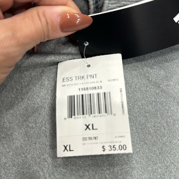 Brand new track pants for men - Picture 2 of 3